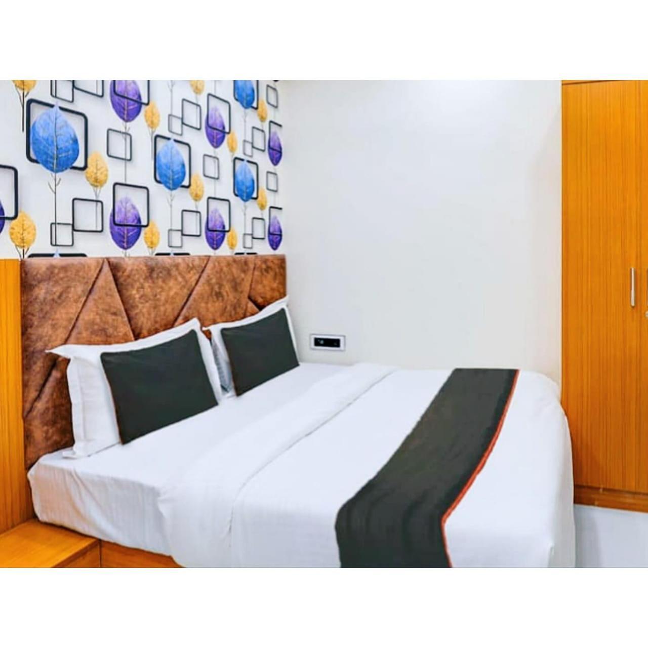 Hotel Exotic Ahmedabad Ngoại thất bức ảnh