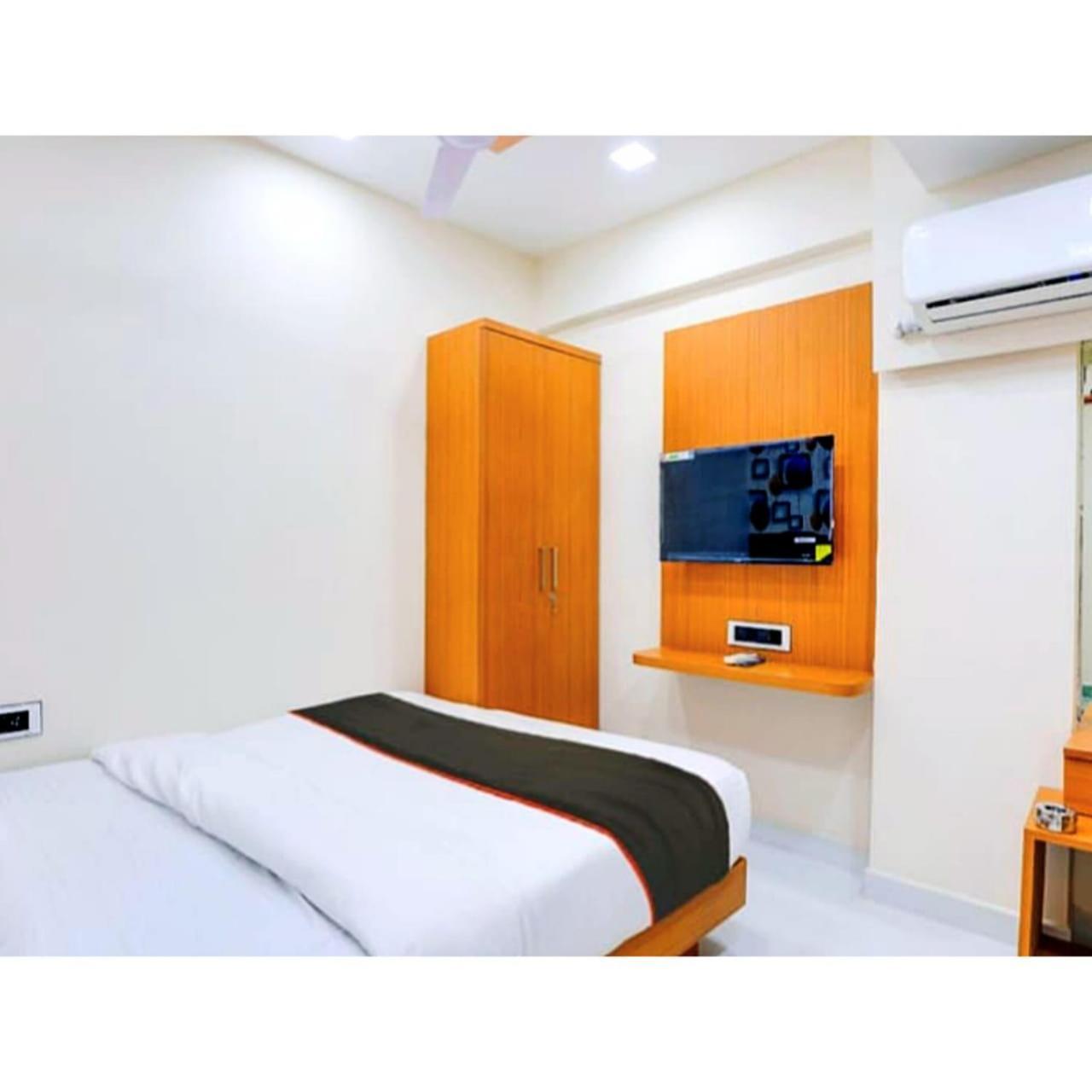 Hotel Exotic Ahmedabad Ngoại thất bức ảnh