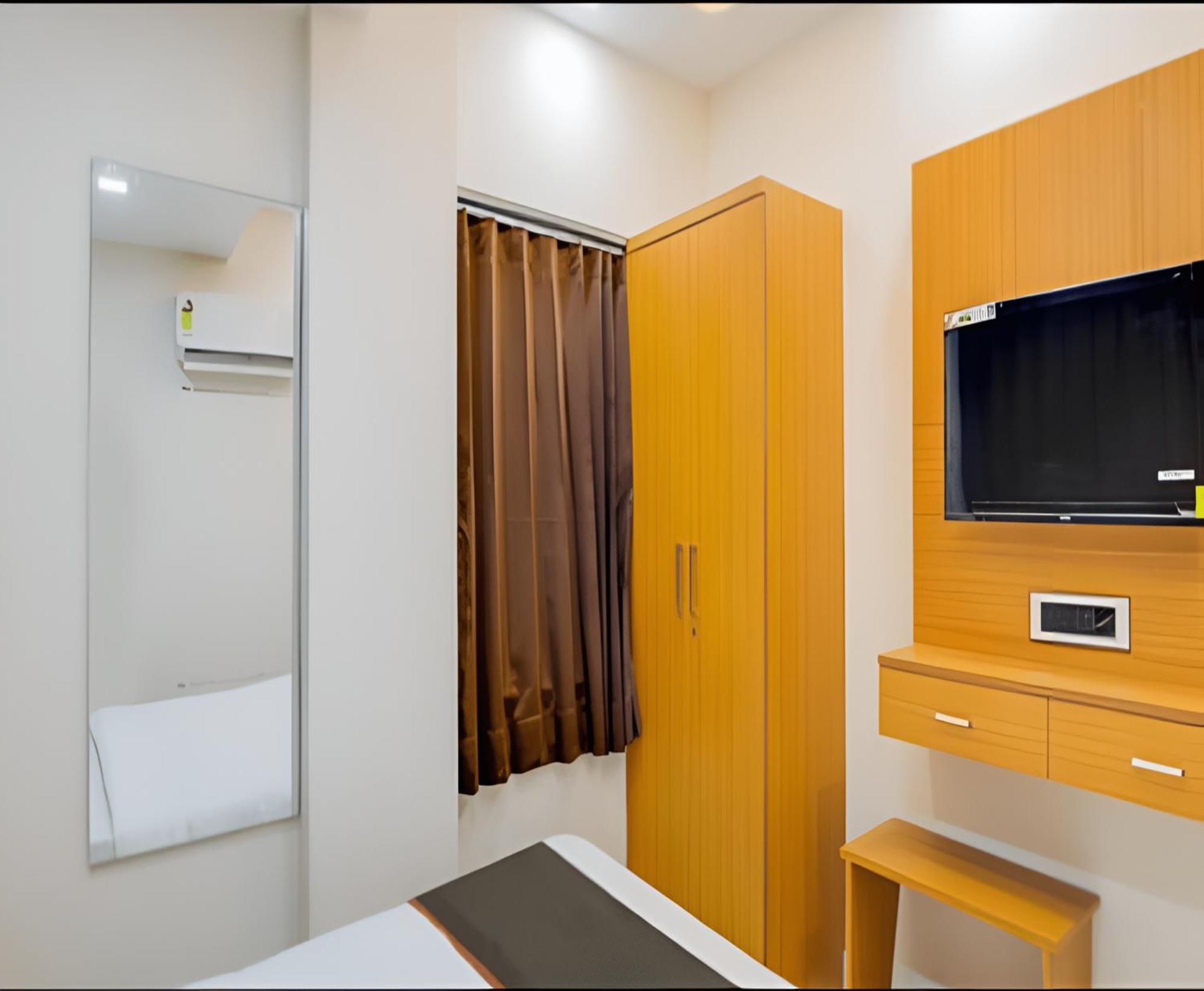 Hotel Exotic Ahmedabad Ngoại thất bức ảnh