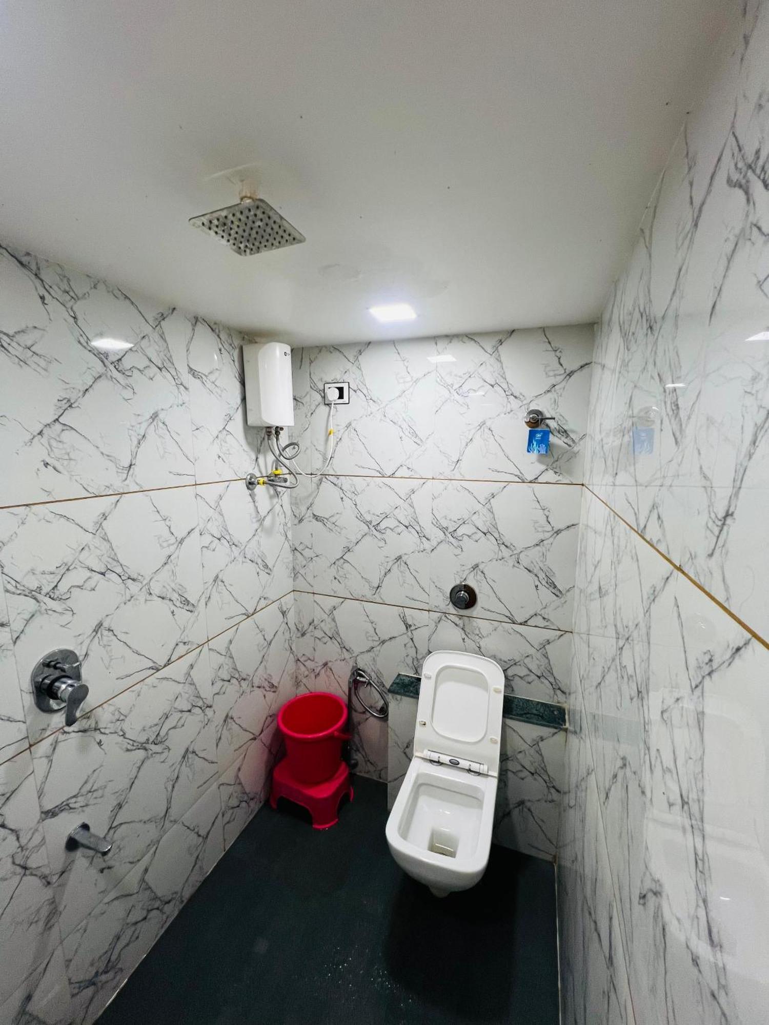 Hotel Exotic Ahmedabad Ngoại thất bức ảnh