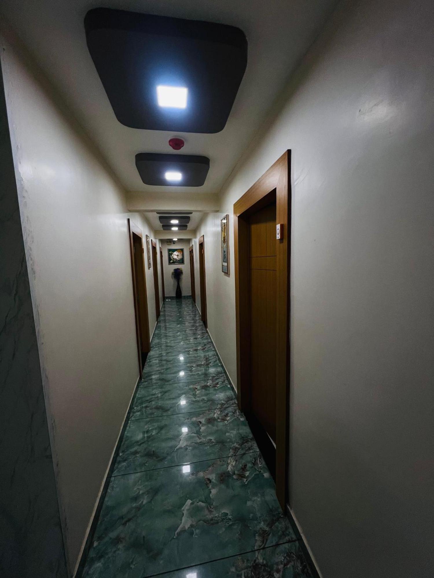 Hotel Exotic Ahmedabad Ngoại thất bức ảnh
