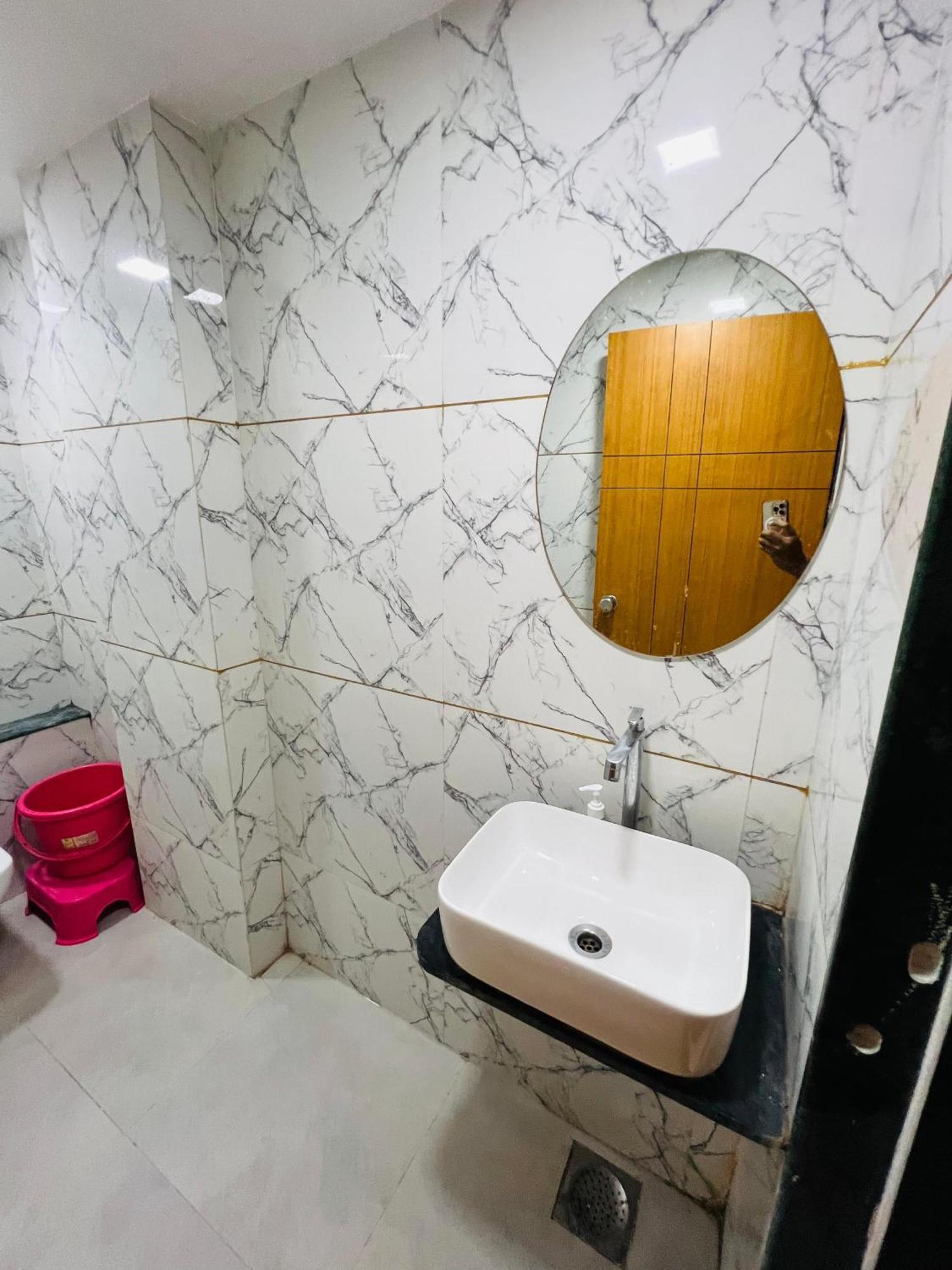Hotel Exotic Ahmedabad Ngoại thất bức ảnh