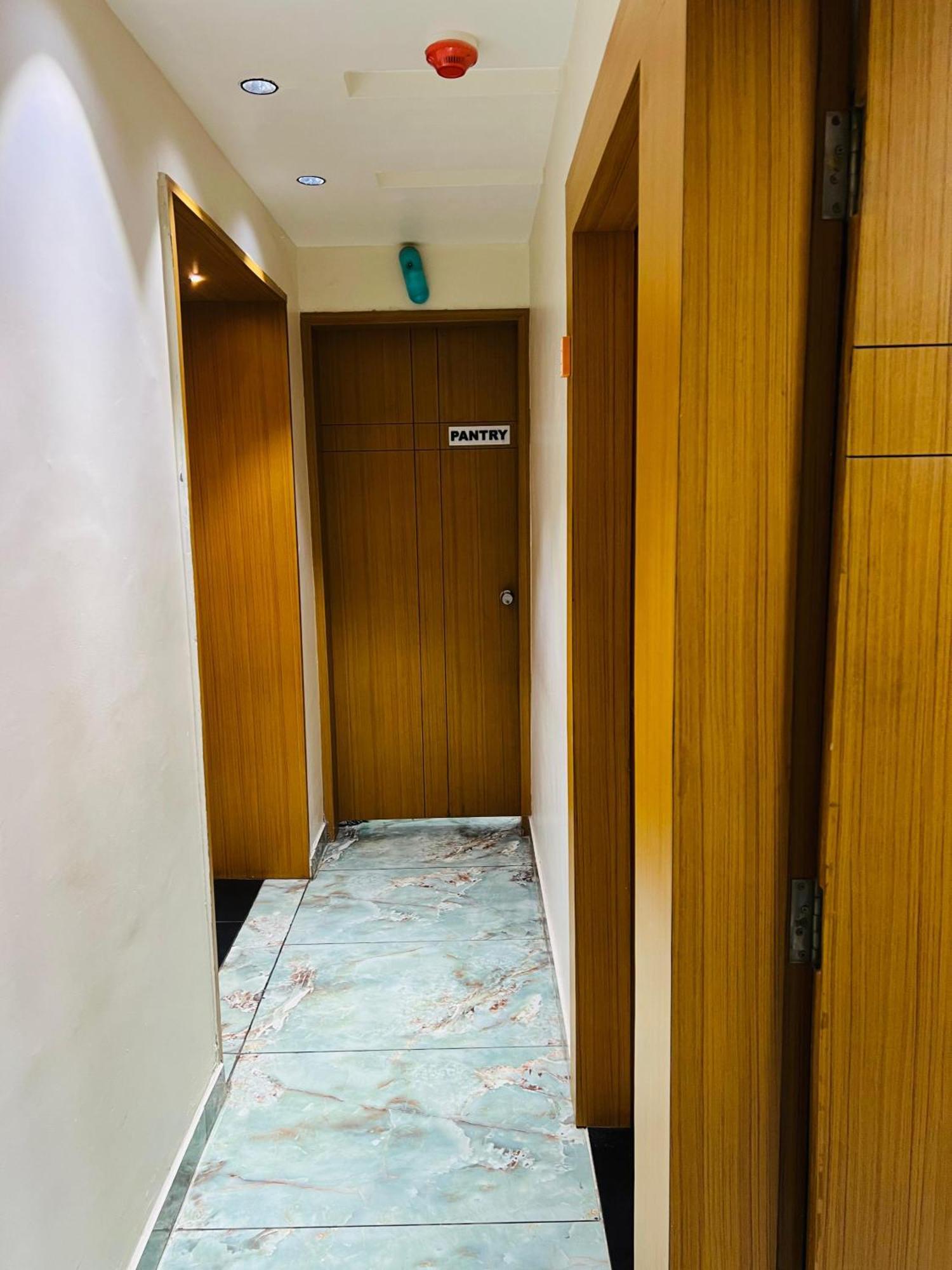 Hotel Exotic Ahmedabad Ngoại thất bức ảnh